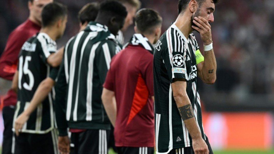 Manchester United's Bruno Fernandes (R) and his team have made a dismal start to the season