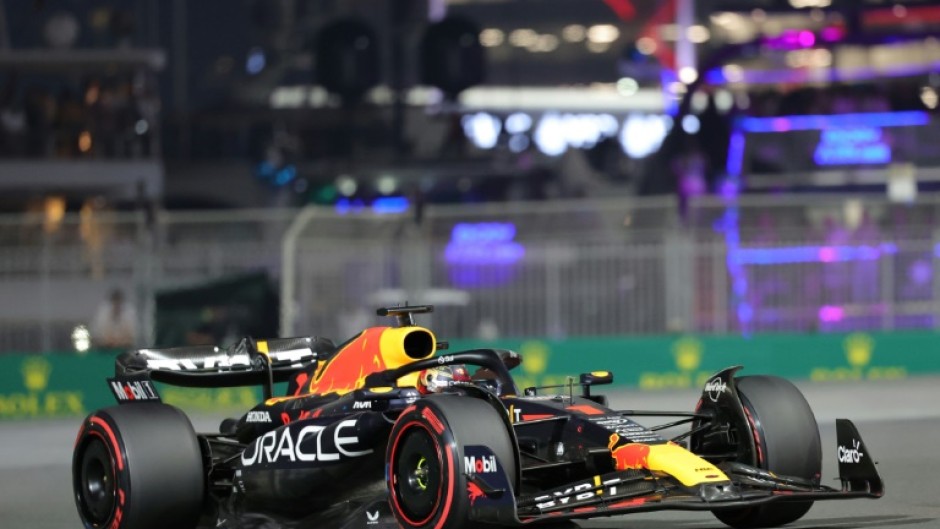 Max Verstappen on his way to pole at Abu Dhabi