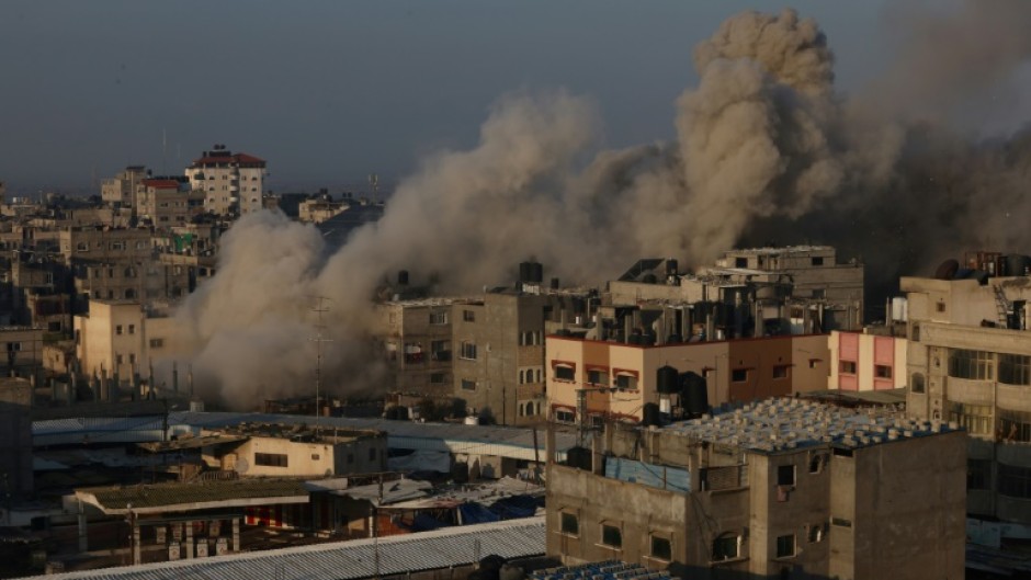 Smoke billows in Rafah following an Israeli air raid on December 1