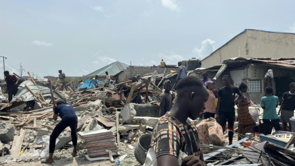 The sudden arrival of the diggers caught several thousand families off guard