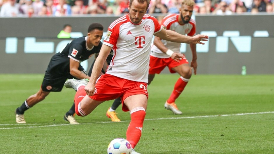 Harry Kane has 35 league goals this season -- six short of Robert Lewandowski's single-season record