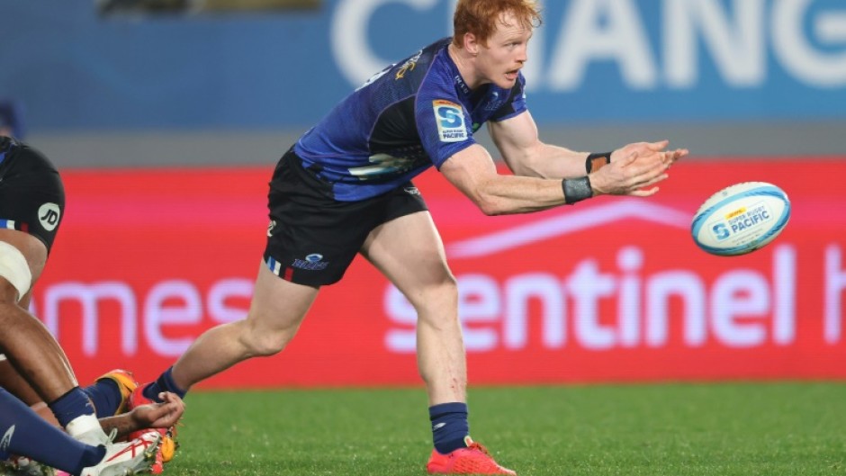 The Auckland Blues failed in their bid to top the Super Rugby Pacific standings when they were denied a bonus point in their 31-17 defeat of the Waikato Chiefs