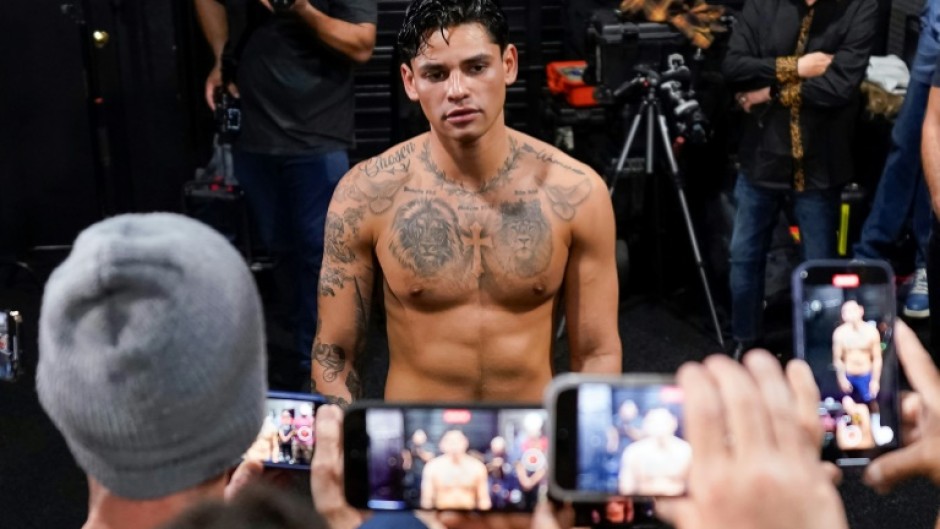 American boxer Ryan Garcia has suffered a wrist injury in training that forced postponement of a planned December 30 exhibition in Tokyo against Japanese kickboxer Rukiya Anpo