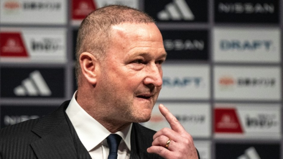 Former England assistant Steve Holland won his first game in charge of Japan's Yokohama F-Marinos