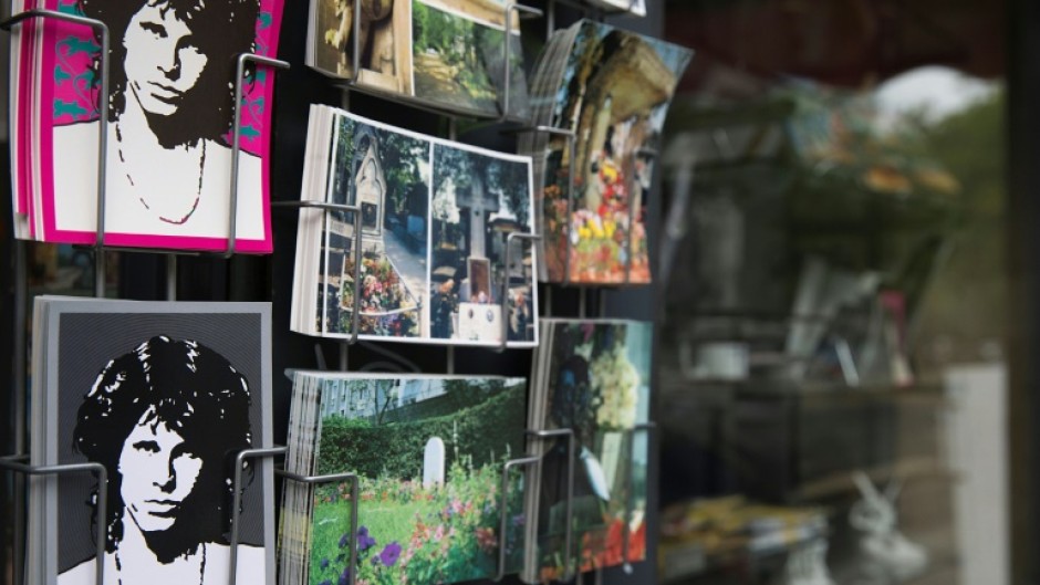 Jim Morrison's charisma and magnetic stage performances made him a sex symbol with a cult-like following