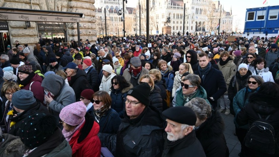 Around 4,000 people attended, an AFP photographer estimated, signalling rising discontent with Orban