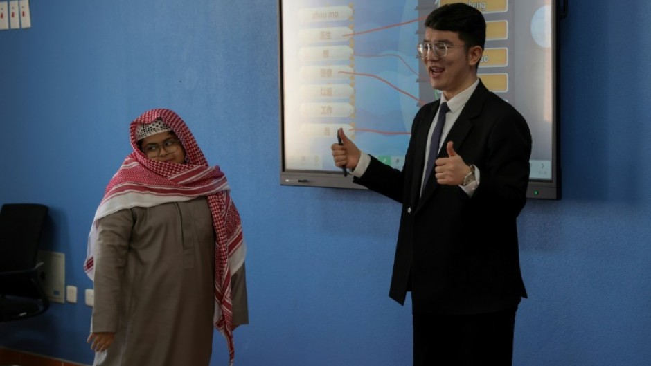 As economic exchanges step up, hundreds of Chinese teachers have already arrived in Saudi Arabia, and Riyadh plans to send Saudi teachers to learn Mandarin in China