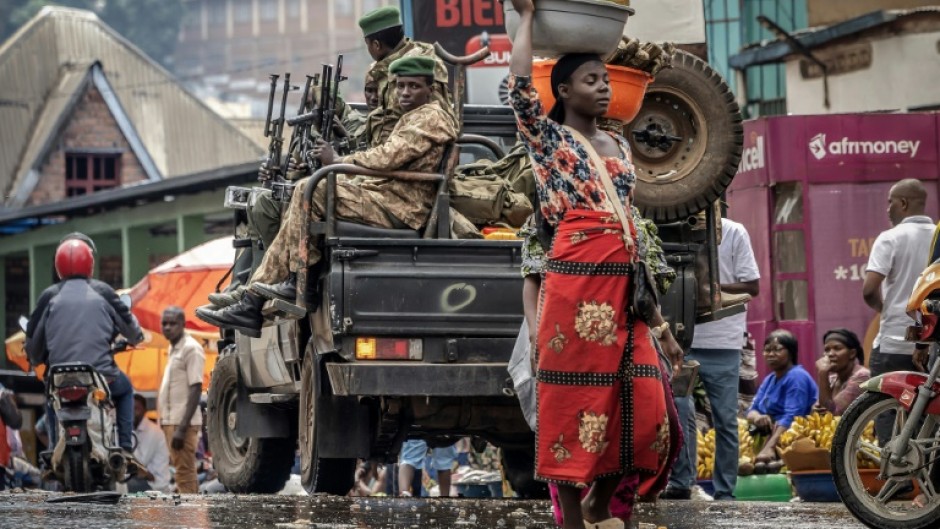 M23 fighters have taken control of border towns in eastern DRC