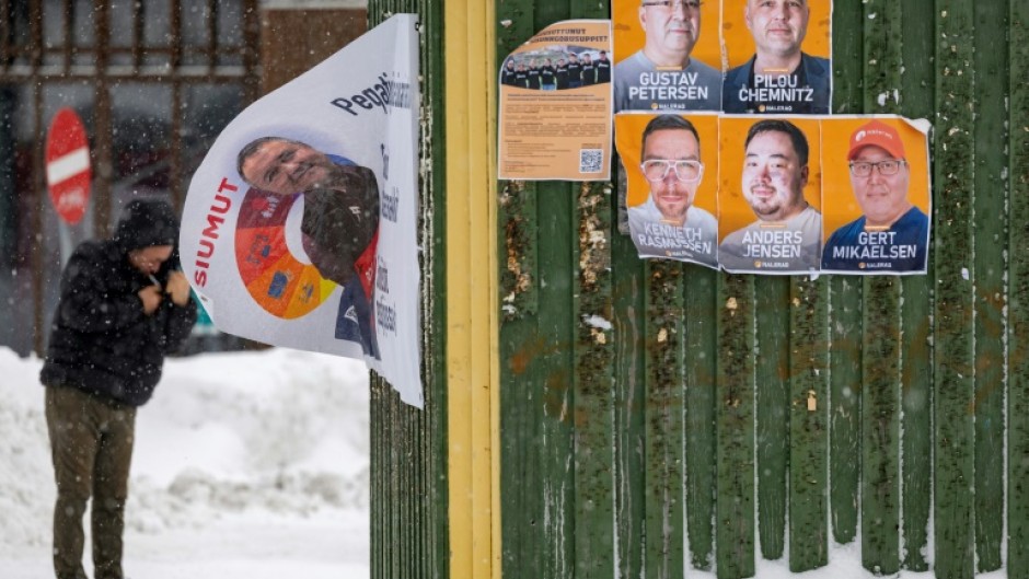 All of Greenland's main political parties back independence