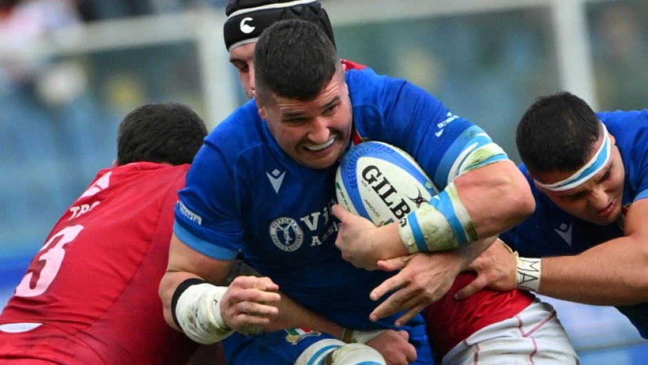 Six Nations mission: Italy back-row Sebastian Negri (C) 