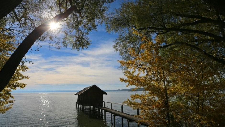 Feel better? Just looking at digital pictures of nature can help relieve pain, according to new research