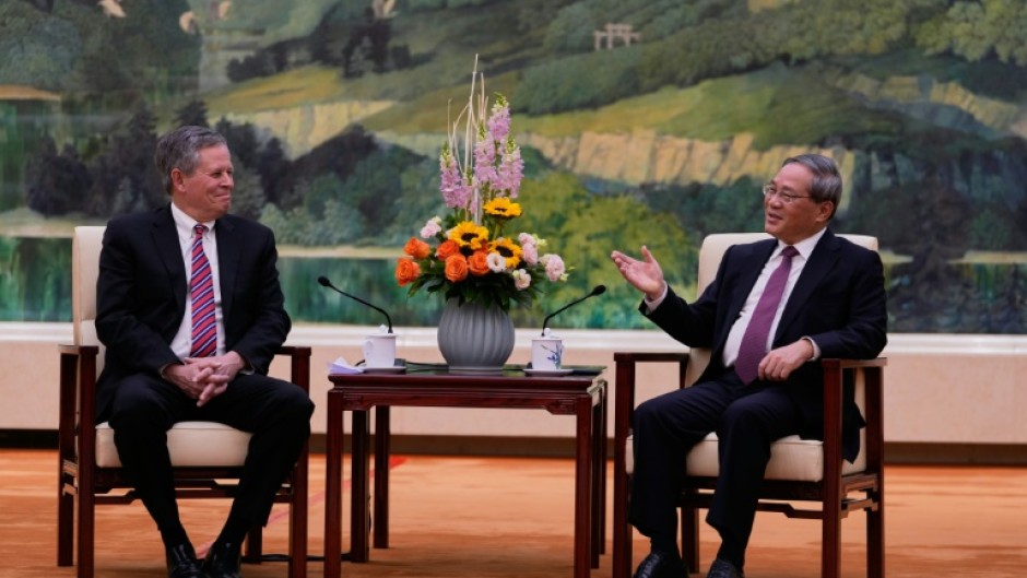 Chinese Premier Li Qiang met with US Senator Steve Daines in Beijing