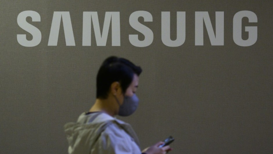 Samsung Electronics on Tuesday posted highest ever figures for its first quarter sales forecast