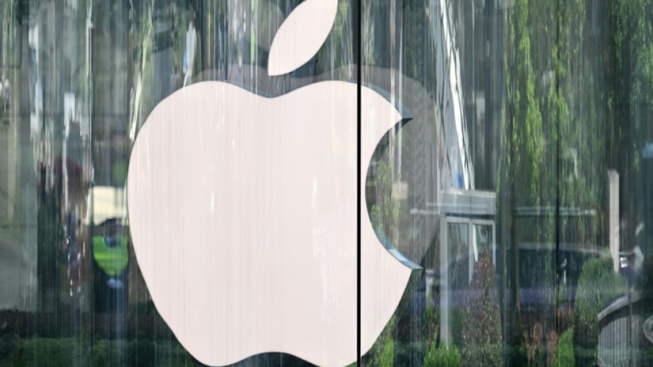 Analysts don't expect letting developers link to payment platforms outside the App Store to be a major hit to revenue generated by Apple's services business