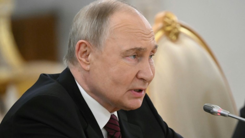 Russian President Vladimir Putin on Sunday proposed direct negotiations to end the conflict in Ukraine in the coming days