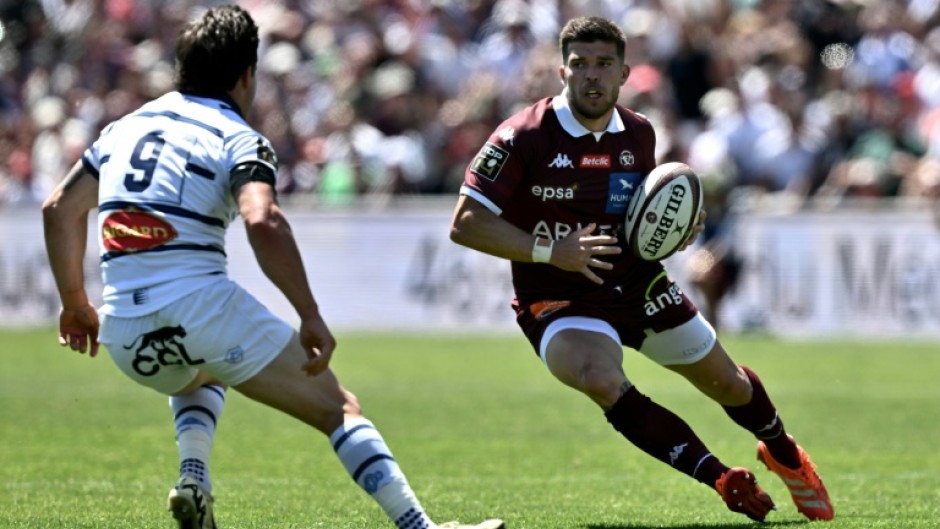 Matthieu Jalibert scored 14 points for Bordeaux-Begles in the win over Castres