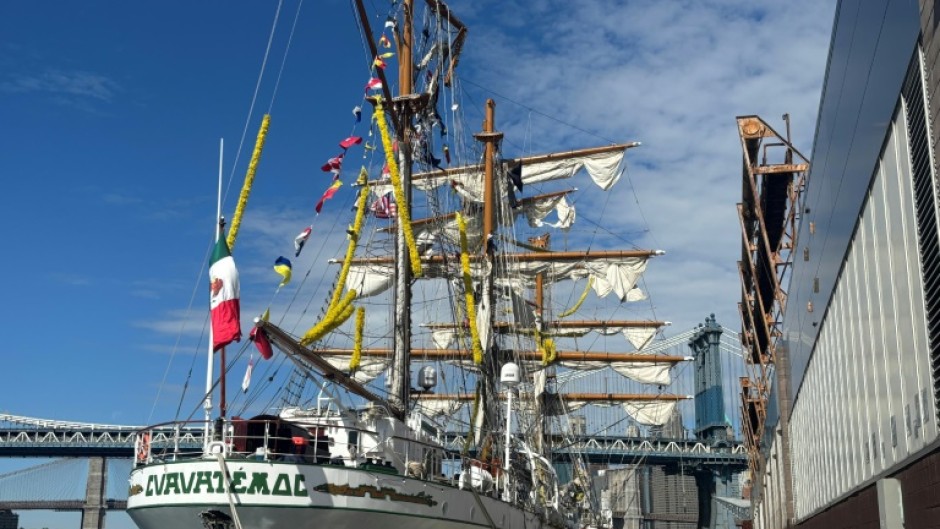 The Mexican Navy training ship that hit the Brooklyn Bridge seen with its masts broken
