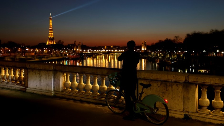 Paris's Velib' bike-sharing system is popular among residents, tourists and thieves