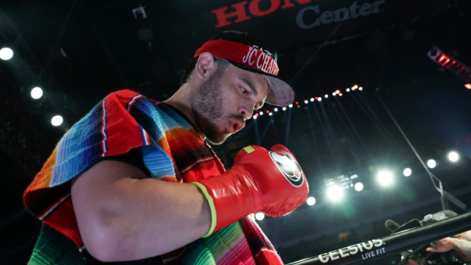 US authorities accuse Mexican boxer Julio Cesar Chavez Jr. of making fraudulent statements on his application for permanent residency in the United States