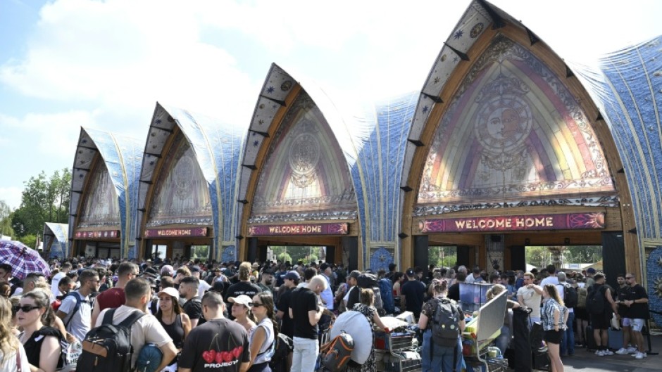 About 40,000 people were expected to spend the festival's first night at the 'DreamVille' campsite