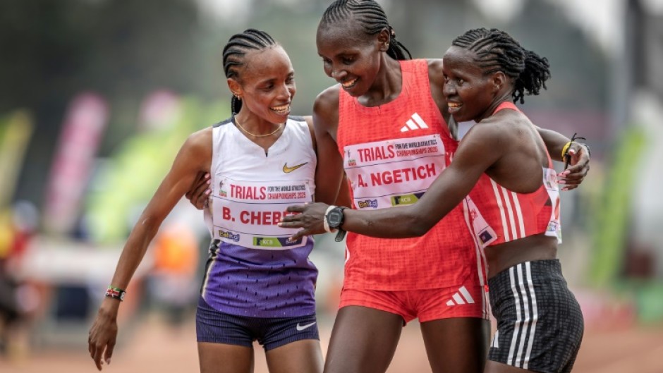 Janeth Chepngetich (R) took the scalps of world record holder Beatrice Chebet (L) and Agnes Jebet Ngetich (C) in the Kenyan trials to earn her place in the 10,000m for the World Championships