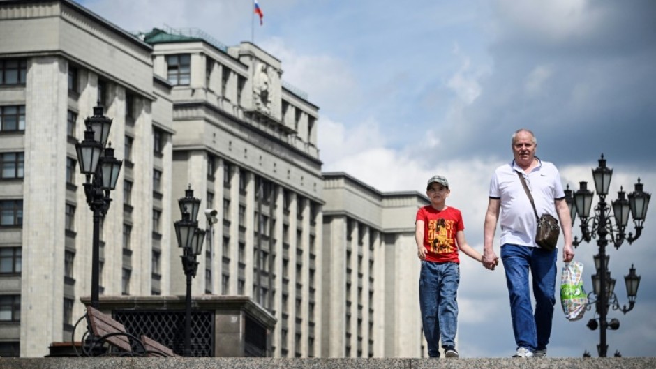 A majority of lawmakers in Russia's lower State Duma have backed a bill to fine internet users searching for content deemed 'extremist'