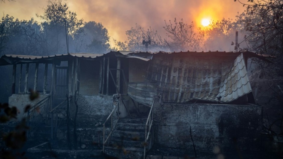 Firefighters are working in several areas of the Peloponnese