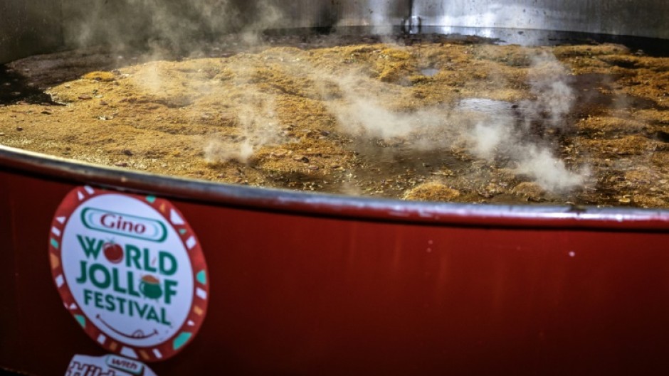 A giant pot containing almost nine tonnes of jollof rice has earned Nigerian chef Hilda Baci a world record