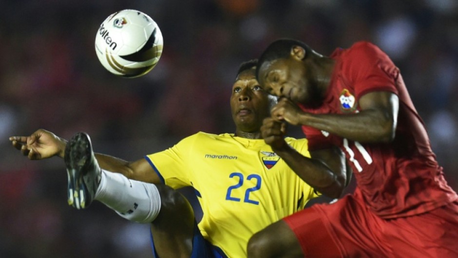 Jonathan González (left) during a June 3, 2015 match