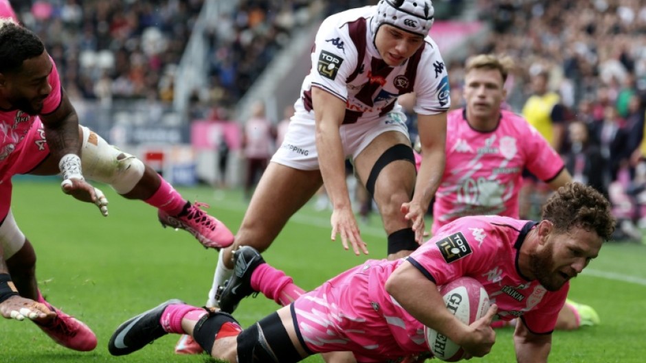 Tawera Kerr-Barlow (R) made his New Zealand debut in 2017