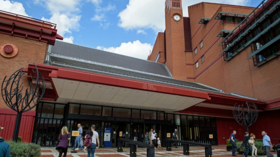 The British Library has reinstated the pass of celebrated Irish playwright and author Oscar Wilde 130 years after it was revoked when he was convicted for being gay