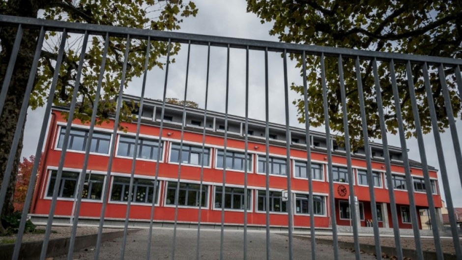 Geneva's decision to bar Swiss children living in France from their schools has left parents angry and French municipalities fuming