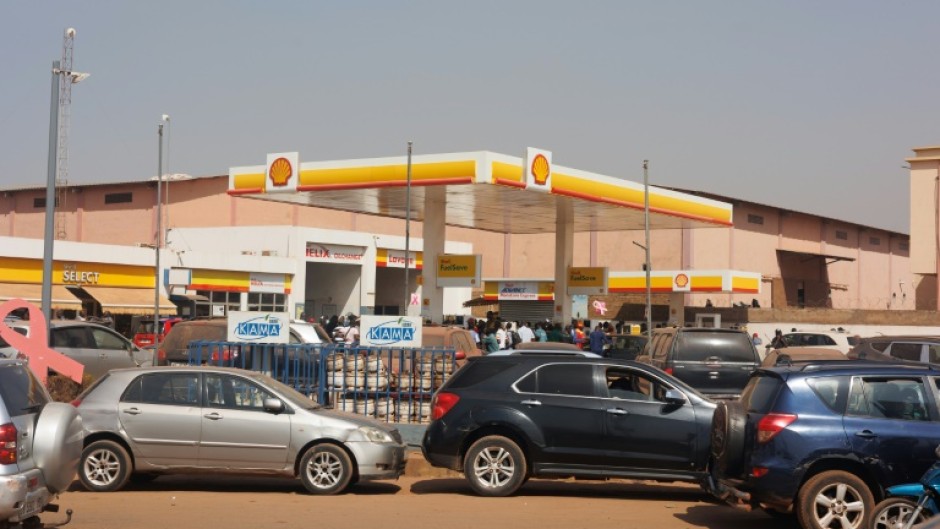 Since September JNIM has been targeting fuel tankers, particularly those coming from Senegal and Ivory Coast, through which the majority of Mali's imported goods transit