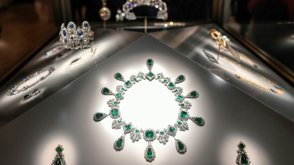 An emerald-and-diamond necklace that Napoleon I gave his wife, Empress Marie-Louise, was among the items stolen