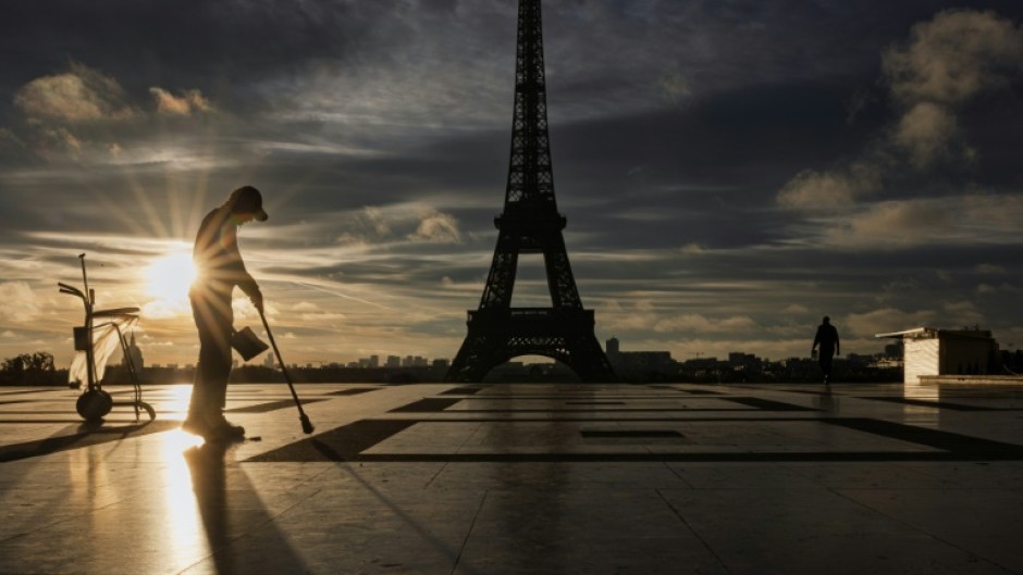 Despite political instability over massive debt and deficit, the French economy grew by 0.5 percent in the third quarter