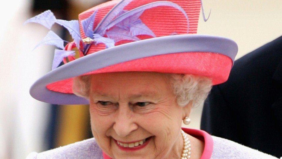 The exhibition is to show off some 200 items of clothing queen Elizabeth II wore over the course of her 96 years