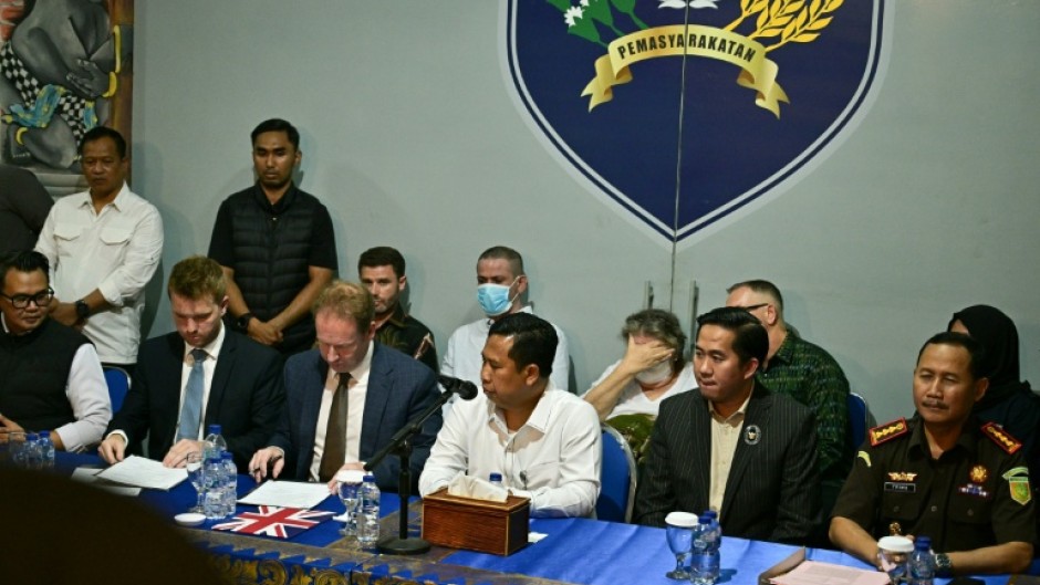 Lindsay Sandiford (3R) was sentenced to death on Bali in 2013 after she was convicted of trafficking drugs