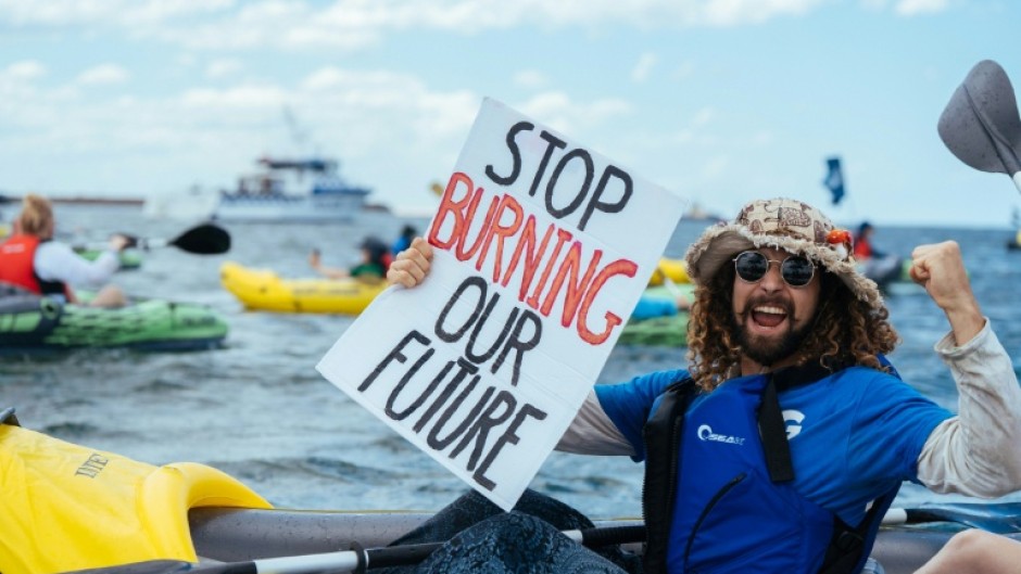 Activists want Australia to phase out the use of fossil fuels