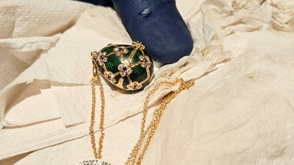 A New Zealand thief allegedly swallowed a Faberge egg on a pendant
