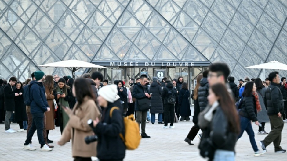 The daring robbery at the Louvre took place in broad daylight