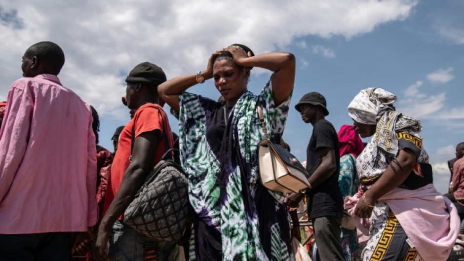 At least 85,000 people had fled Democratic Republic of Congo in recent weeks to seek refuge in Burundi, officials say