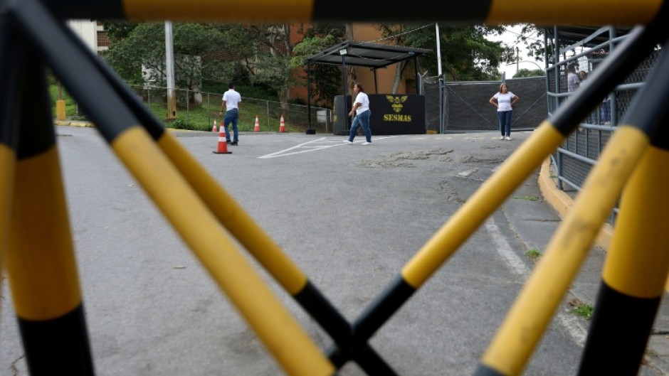 El Rodeo I prison lies east of Caracas