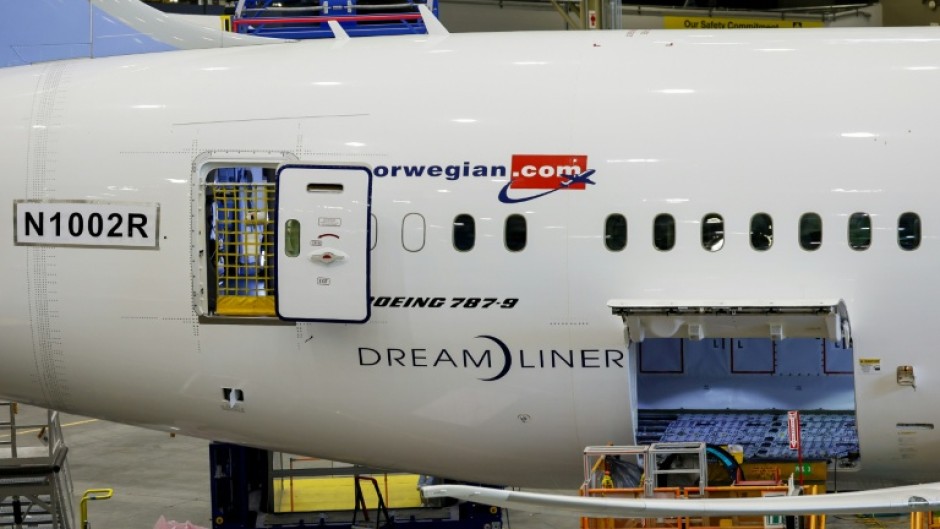 Delta Air Lines announced its first contract for the Boeing 787 Dreamliner