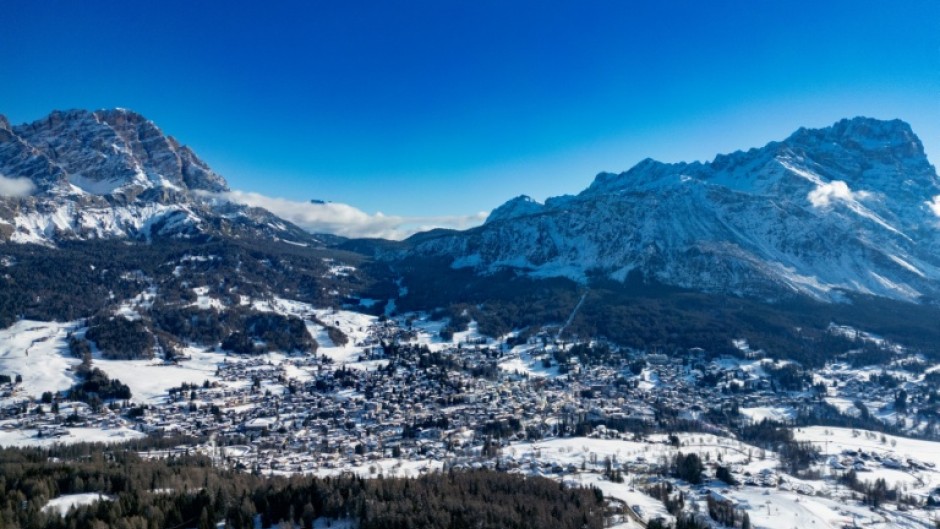 Two small tunnels were inaugurated on January 26 after many delays, to access Cortina from the plains by bypassing villages