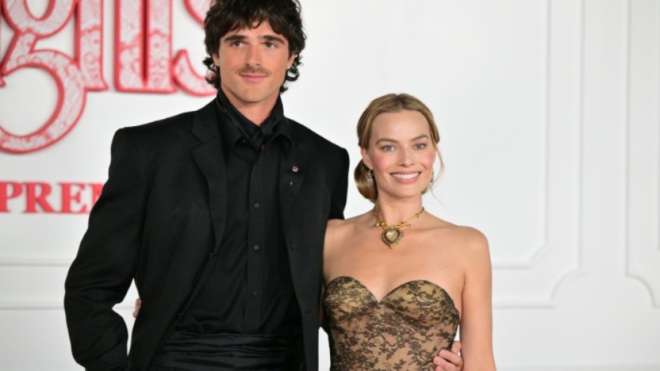 Jacob Elordi (L) and Margot Robbie star in 'Wuthering Heights'