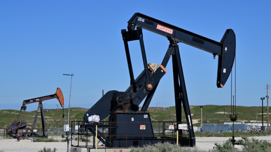 The US crude oil benchmark, WTI, fell more than 10%