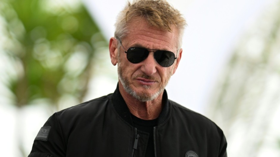 Sean Penn is now one of a small group of performers to have won three Academy Awards