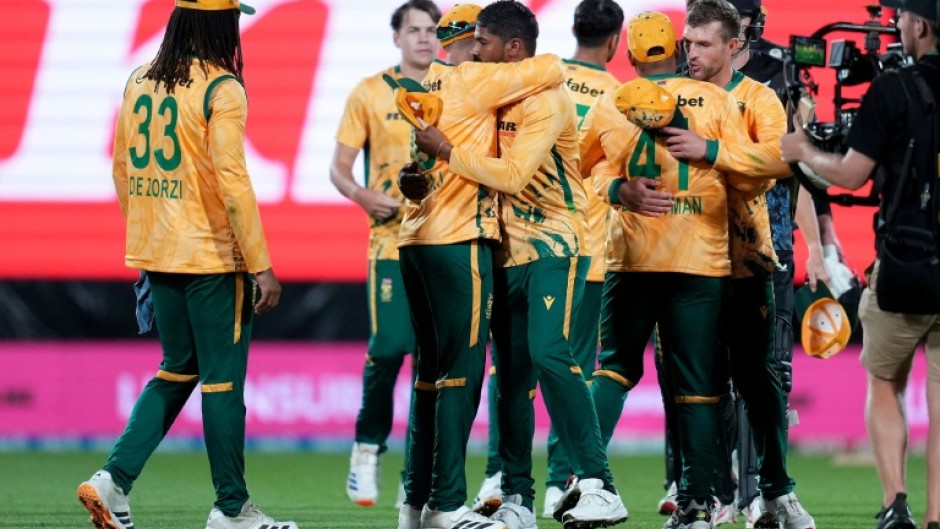 South Africa celebrate their win in the fourth Twenty20 international cricket match against New Zealand in Wellington
