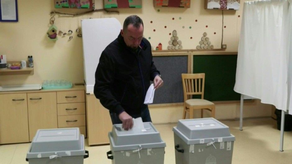 Hungary: Peter Magyar casts his ballot in landmark parliamentary elections