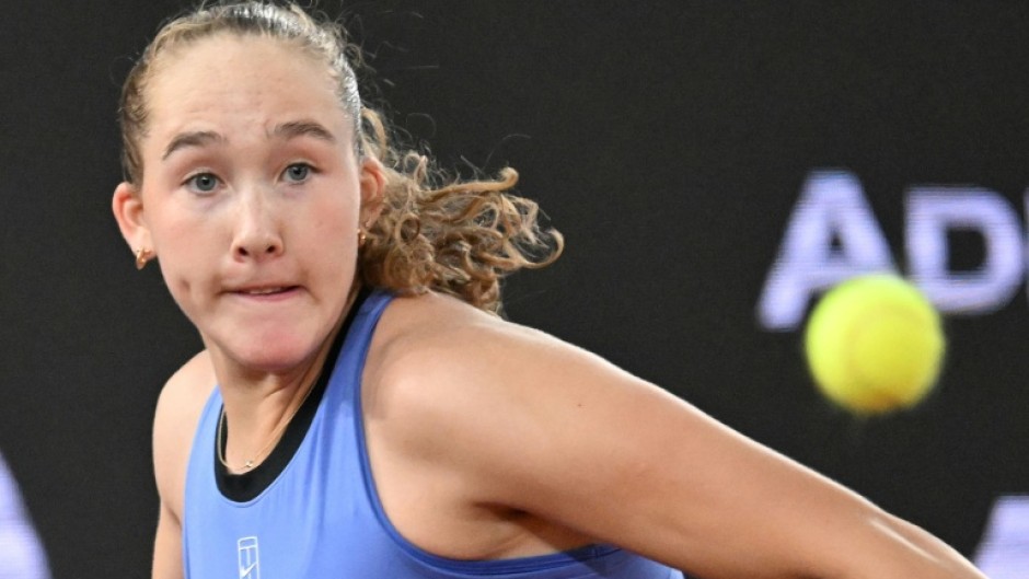 Mirra Andreeva beat Iga Swiatek to book a Stuttgart semi-final against top seed Elena Rybakina